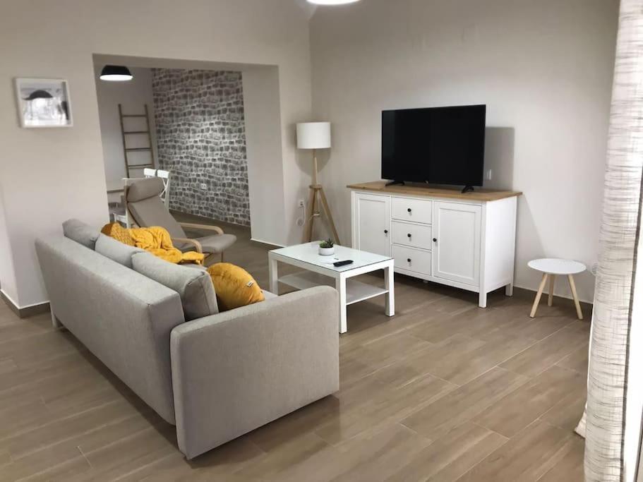 メリダBonita Y Amplia Casa Con Patio, En Centro Ciudadアパートメント エクステリア 写真