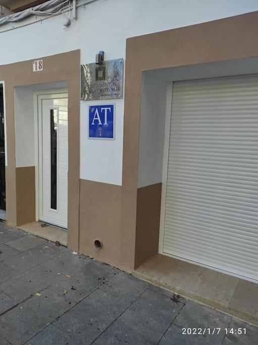 メリダBonita Y Amplia Casa Con Patio, En Centro Ciudadアパートメント エクステリア 写真